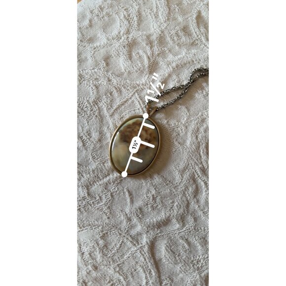 Vintage Angel Cherub Cameo Pendant Necklace With Gold-Tone Chain - Picture 14 of 14